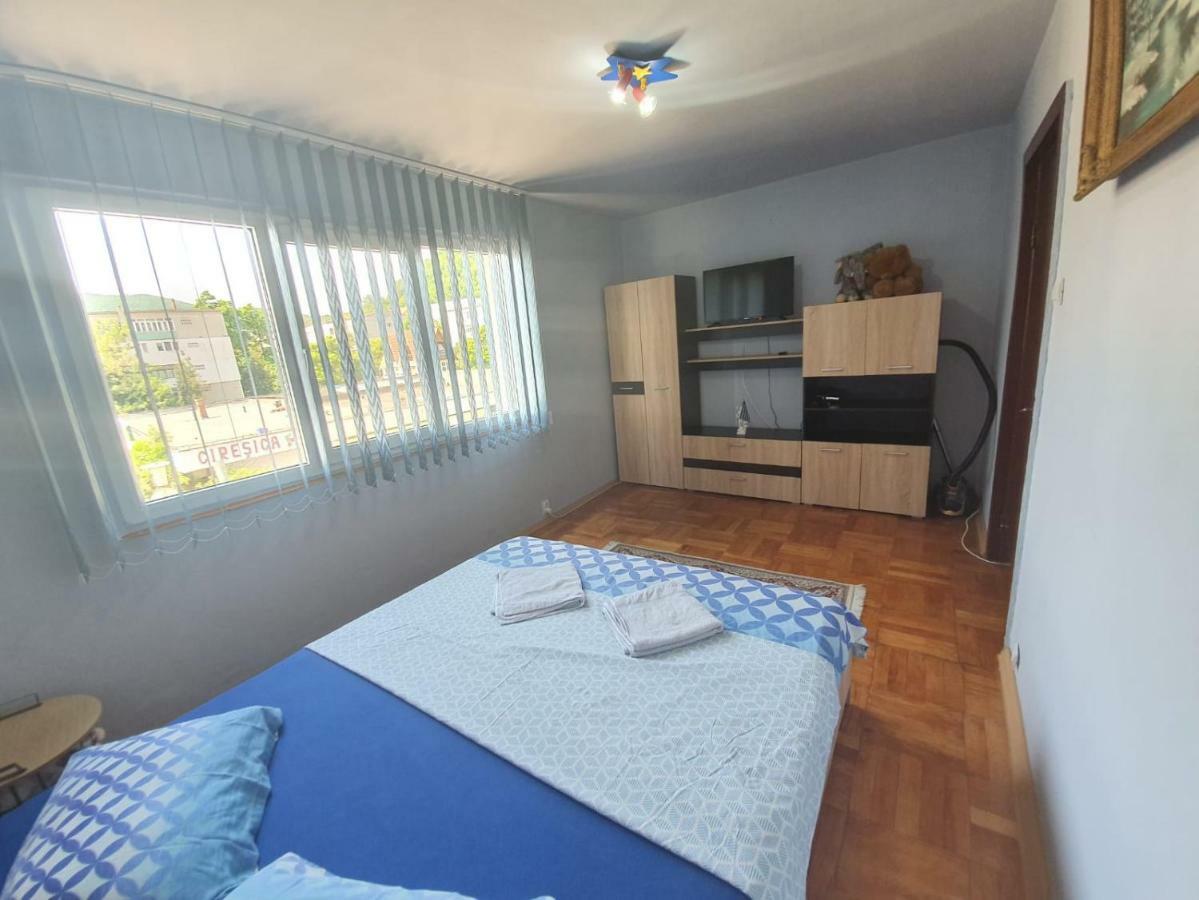 Apartament Denis Διαμέρισμα Orşova Εξωτερικό φωτογραφία