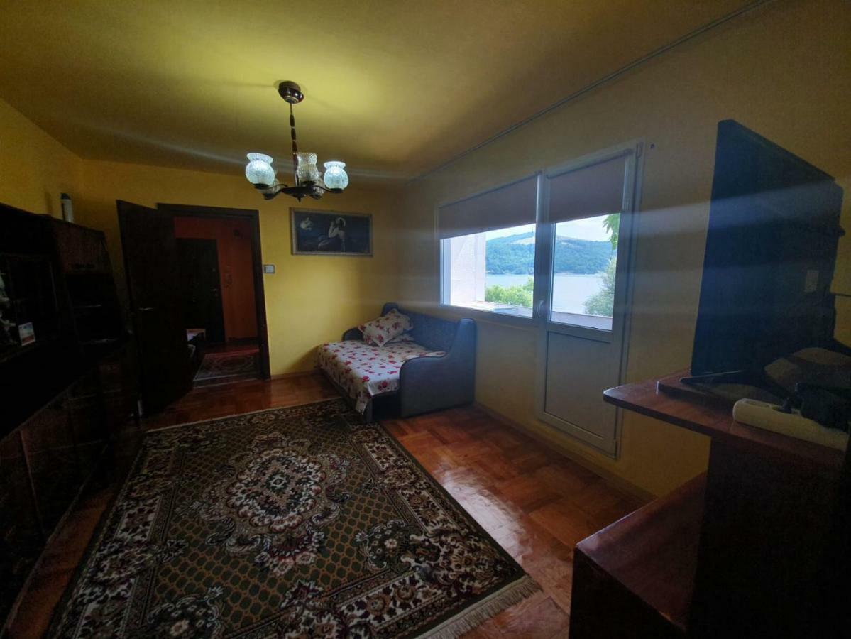 Apartament Denis Διαμέρισμα Orşova Εξωτερικό φωτογραφία