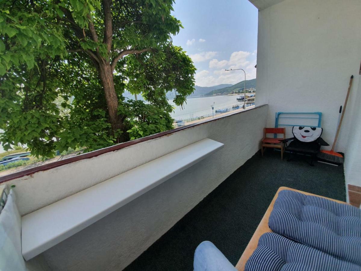 Apartament Denis Διαμέρισμα Orşova Εξωτερικό φωτογραφία